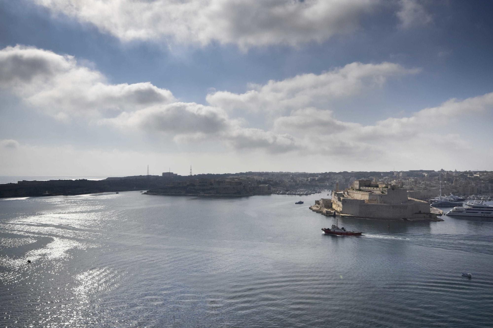 The British Suites Valletta Exteriör bild