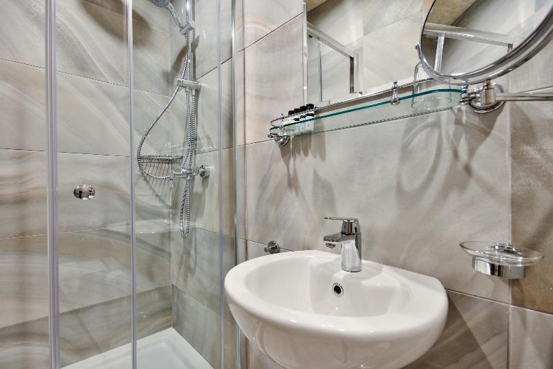The British Suites Valletta Exteriör bild